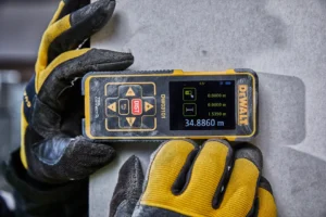 Dewalt 100m Laser Distance Measure With Bluetooth Image