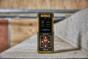 Dewalt 100m Laser Distance Measure With Bluetooth Image